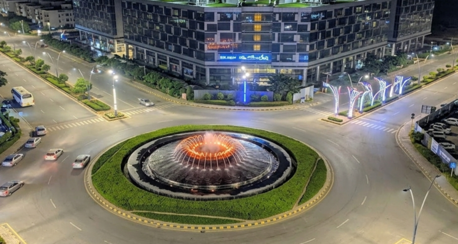 Aerocity Fountain