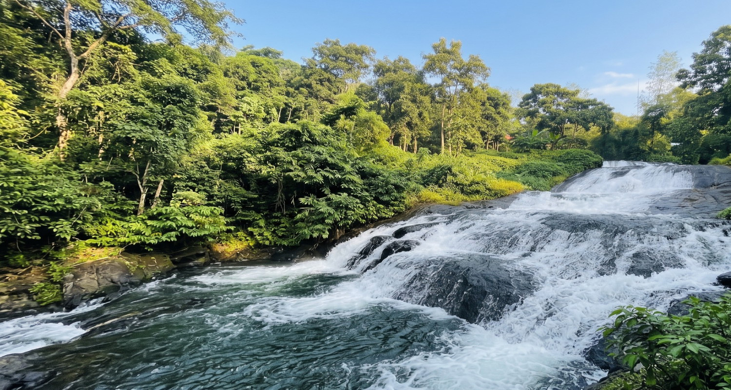 Orakkanpara Waterfalls ( The Little Paradise ) | Kottangal / Chunkappara